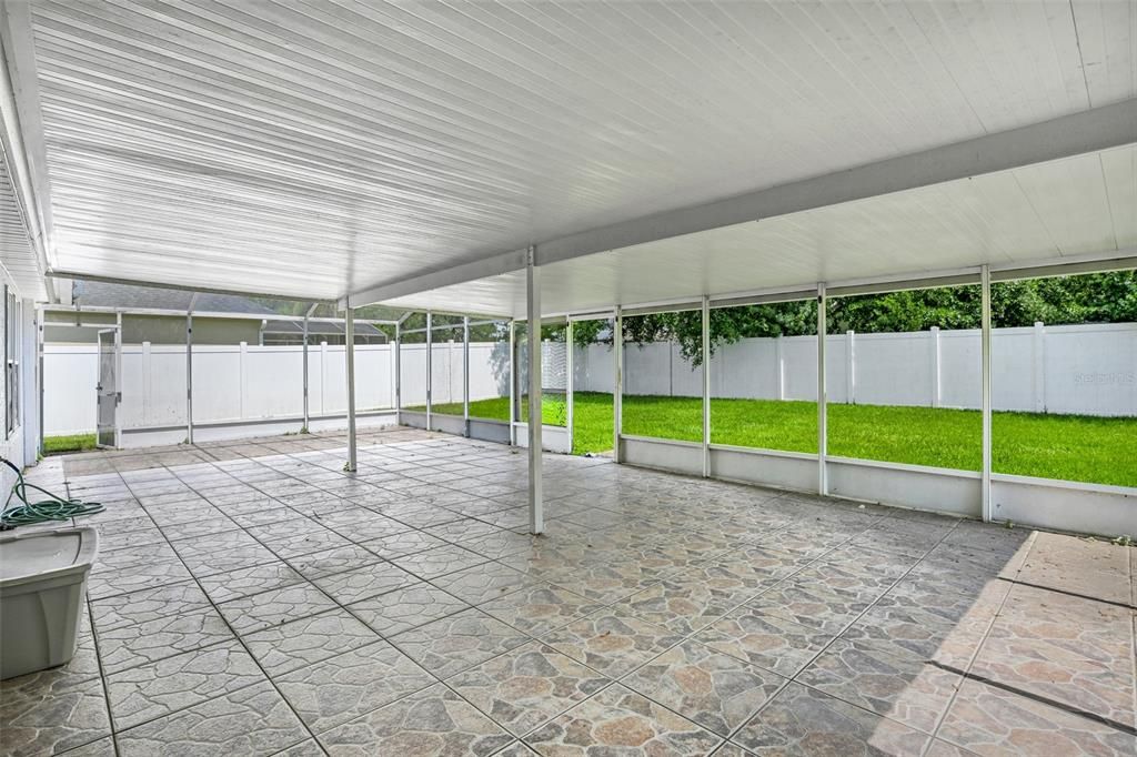 For Sale: $375,000 (3 beds, 2 baths, 1596 Square Feet)