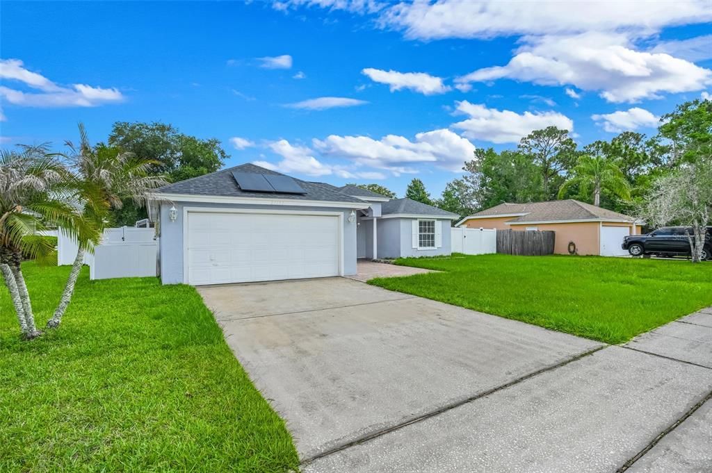 For Sale: $375,000 (3 beds, 2 baths, 1596 Square Feet)