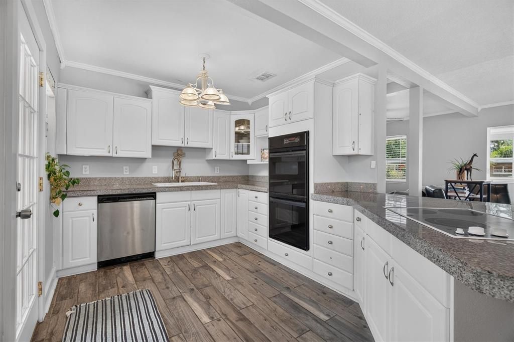 For Sale: $725,000 (4 beds, 0 baths, 2044 Square Feet)