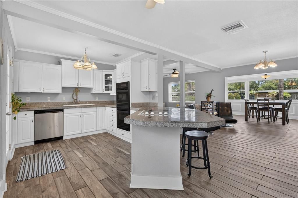 For Sale: $725,000 (4 beds, 0 baths, 2044 Square Feet)