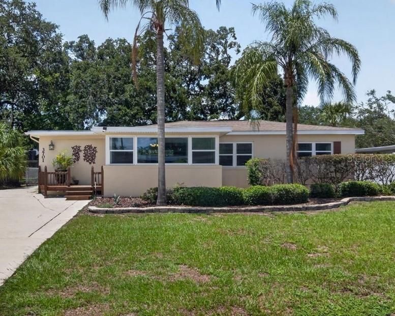 For Sale: $725,000 (4 beds, 0 baths, 2044 Square Feet)