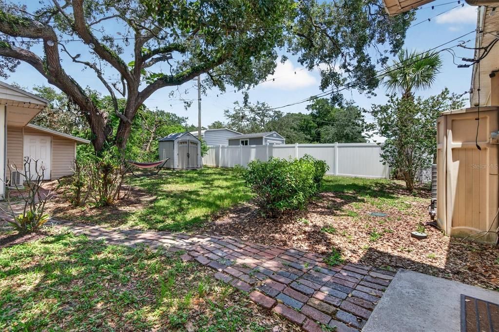 For Sale: $725,000 (4 beds, 0 baths, 2044 Square Feet)