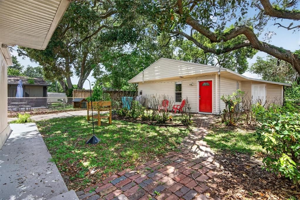 For Sale: $725,000 (4 beds, 0 baths, 2044 Square Feet)