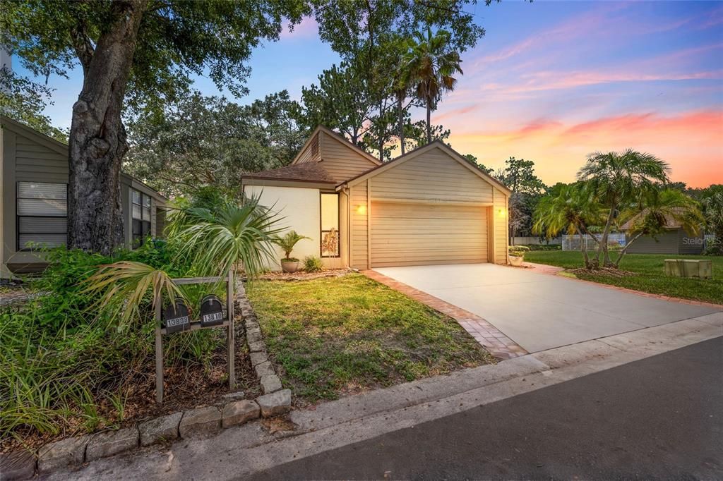For Sale: $350,000 (3 beds, 2 baths, 1647 Square Feet)