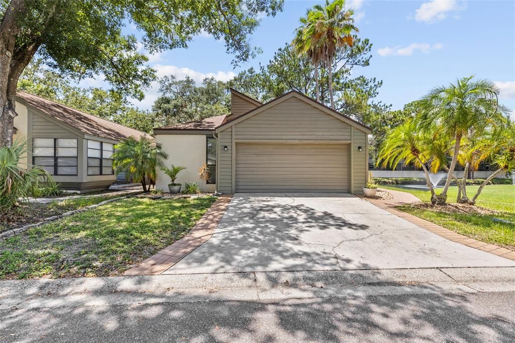 For Sale: $350,000 (3 beds, 2 baths, 1647 Square Feet)