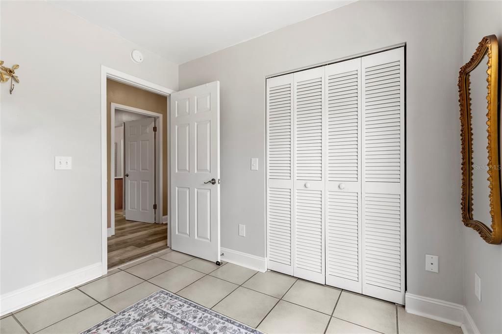 For Sale: $350,000 (3 beds, 2 baths, 1647 Square Feet)
