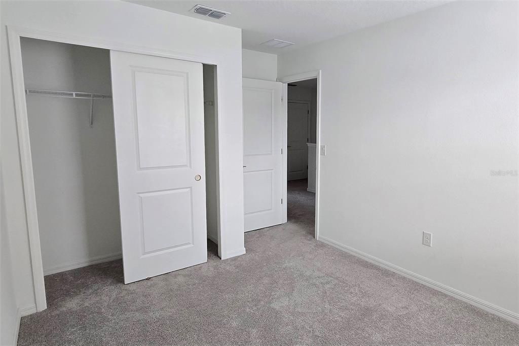 В аренду: $1,850 (3 спален, 2 ванн, 1407 Квадратных фут)