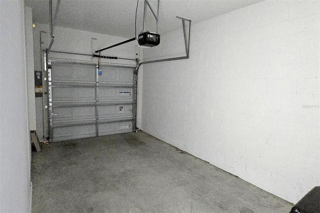 В аренду: $1,850 (3 спален, 2 ванн, 1407 Квадратных фут)