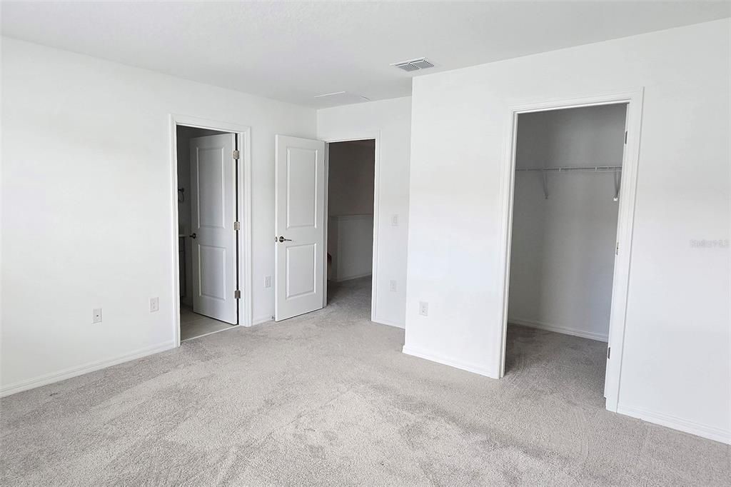 В аренду: $1,850 (3 спален, 2 ванн, 1407 Квадратных фут)
