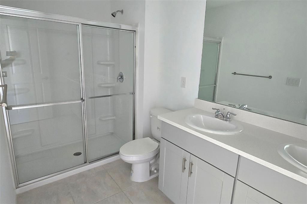 В аренду: $1,850 (3 спален, 2 ванн, 1407 Квадратных фут)