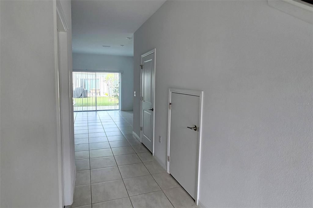 В аренду: $1,850 (3 спален, 2 ванн, 1407 Квадратных фут)