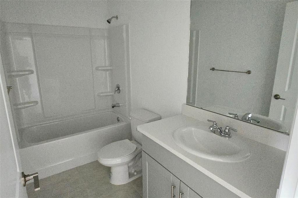 В аренду: $1,850 (3 спален, 2 ванн, 1407 Квадратных фут)