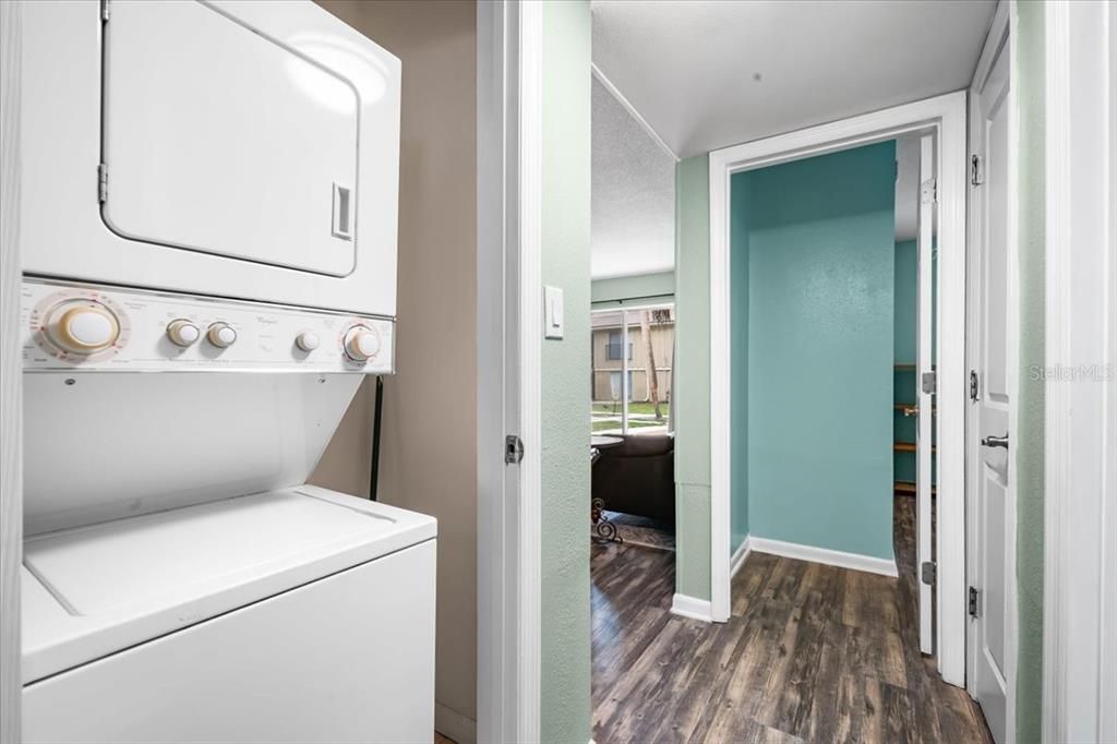 For Sale: $130,000 (2 beds, 2 baths, 900 Square Feet)