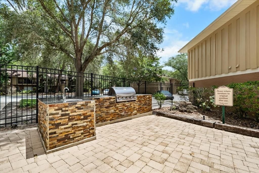 For Sale: $130,000 (2 beds, 2 baths, 900 Square Feet)