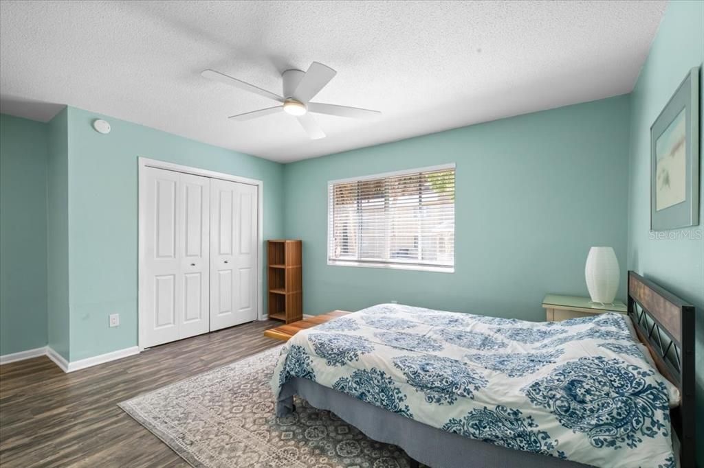 For Sale: $130,000 (2 beds, 2 baths, 900 Square Feet)