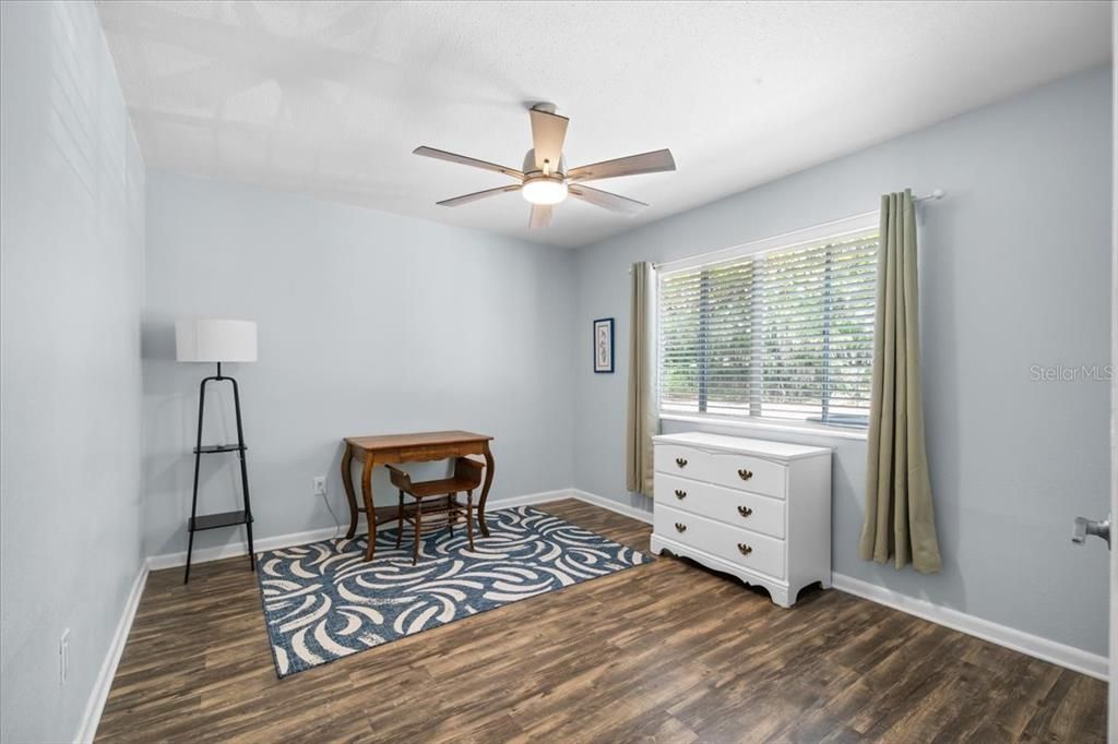 For Sale: $130,000 (2 beds, 2 baths, 900 Square Feet)