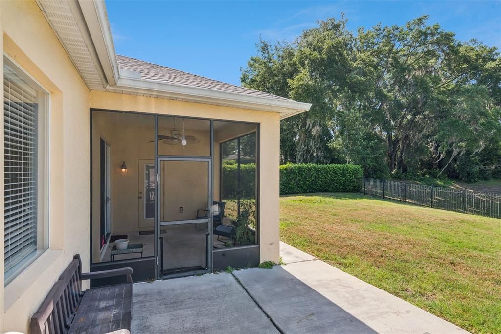 En Venta: $415,000 (4 camas, 2 baños, 2024 Pies cuadrados)