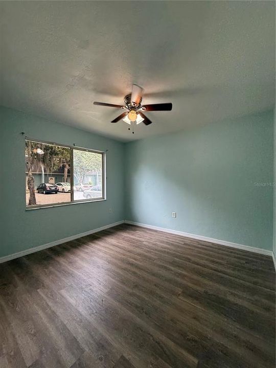 For Rent: $1,600 (4 beds, 2 baths, 1638 Square Feet)