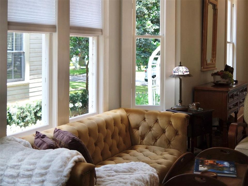 En Venta: $445,000 (2 camas, 1 baños, 1102 Pies cuadrados)