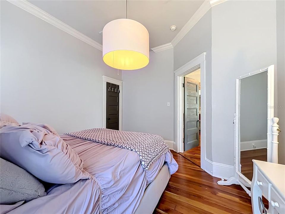En Venta: $445,000 (2 camas, 1 baños, 1102 Pies cuadrados)