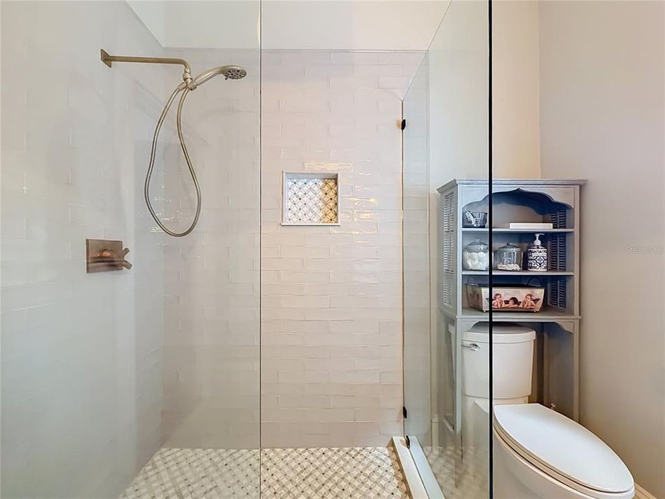En Venta: $445,000 (2 camas, 1 baños, 1102 Pies cuadrados)