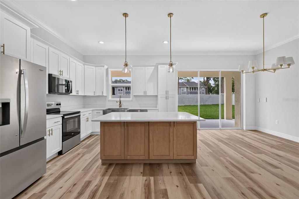 For Sale: $319,900 (3 beds, 2 baths, 1605 Square Feet)