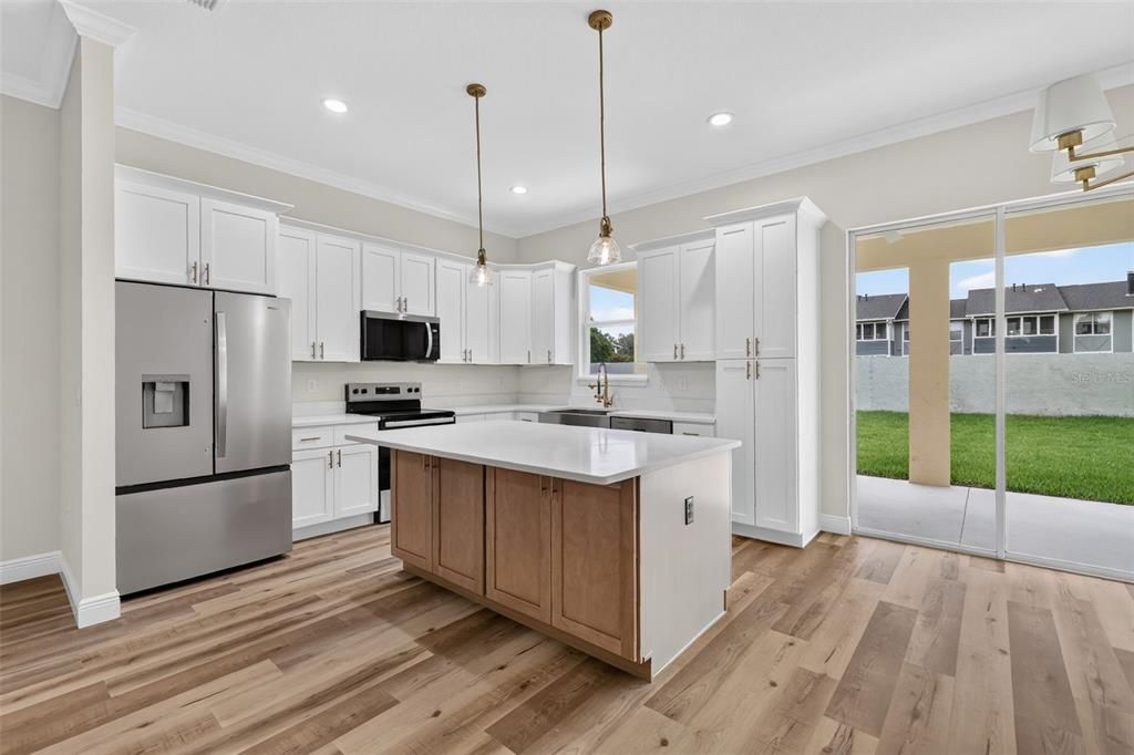 For Sale: $319,900 (3 beds, 2 baths, 1605 Square Feet)