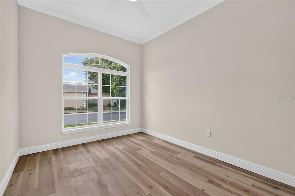 For Sale: $319,900 (3 beds, 2 baths, 1605 Square Feet)