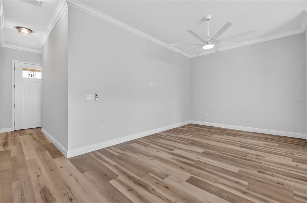 For Sale: $319,900 (3 beds, 2 baths, 1605 Square Feet)