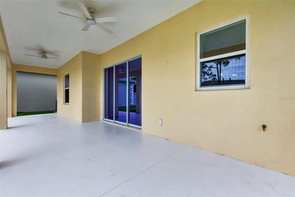 For Sale: $319,900 (3 beds, 2 baths, 1605 Square Feet)