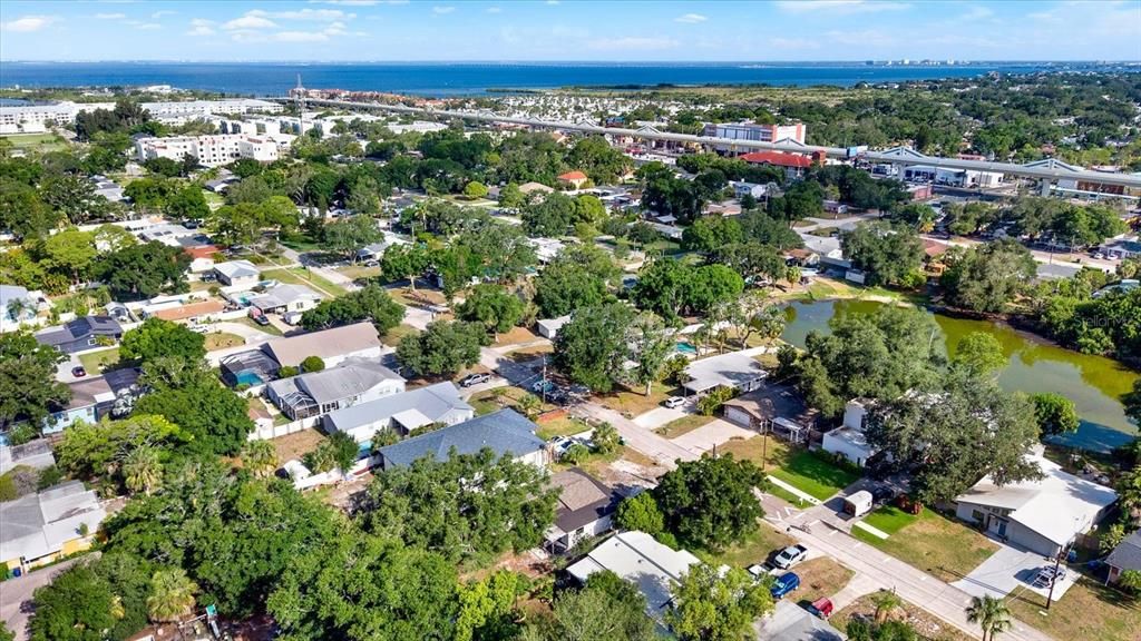 En Venta: $530,000 (4 camas, 2 baños, 1569 Pies cuadrados)