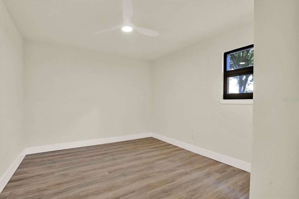 En Venta: $530,000 (4 camas, 2 baños, 1569 Pies cuadrados)