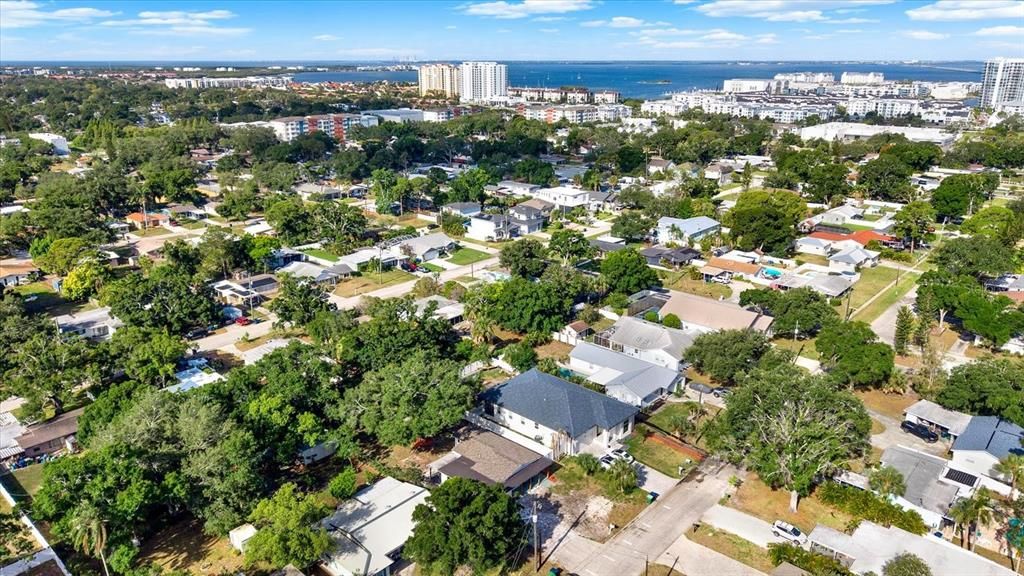 En Venta: $530,000 (4 camas, 2 baños, 1569 Pies cuadrados)
