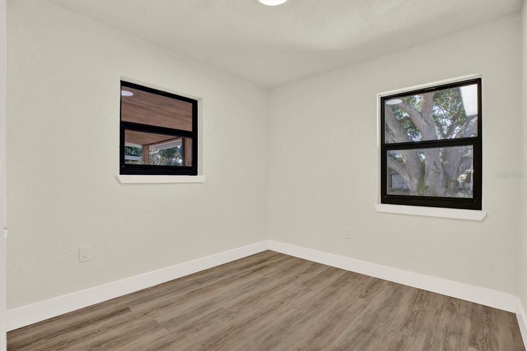 En Venta: $530,000 (4 camas, 2 baños, 1569 Pies cuadrados)