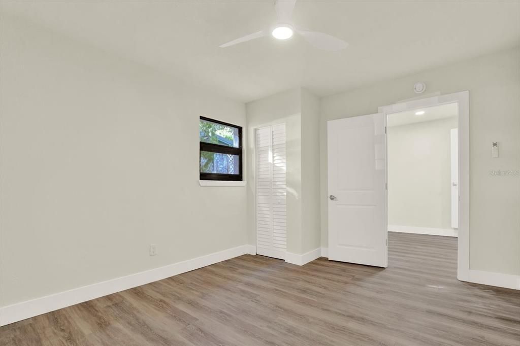 En Venta: $530,000 (4 camas, 2 baños, 1569 Pies cuadrados)
