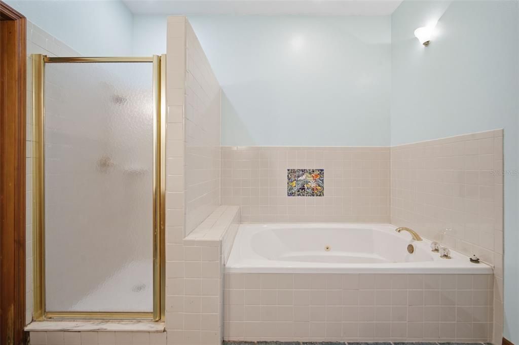 For Sale: $679,000 (3 beds, 2 baths, 2404 Square Feet)