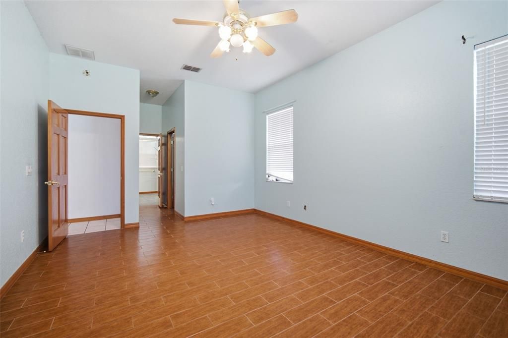 For Sale: $679,000 (3 beds, 2 baths, 2404 Square Feet)