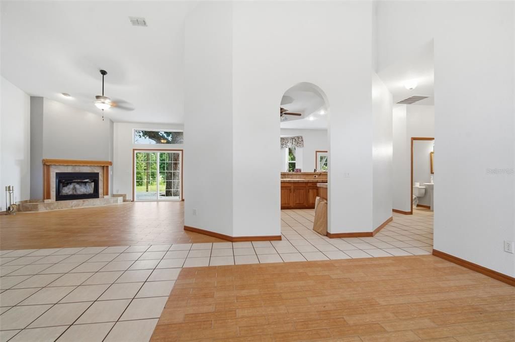 For Sale: $679,000 (3 beds, 2 baths, 2404 Square Feet)