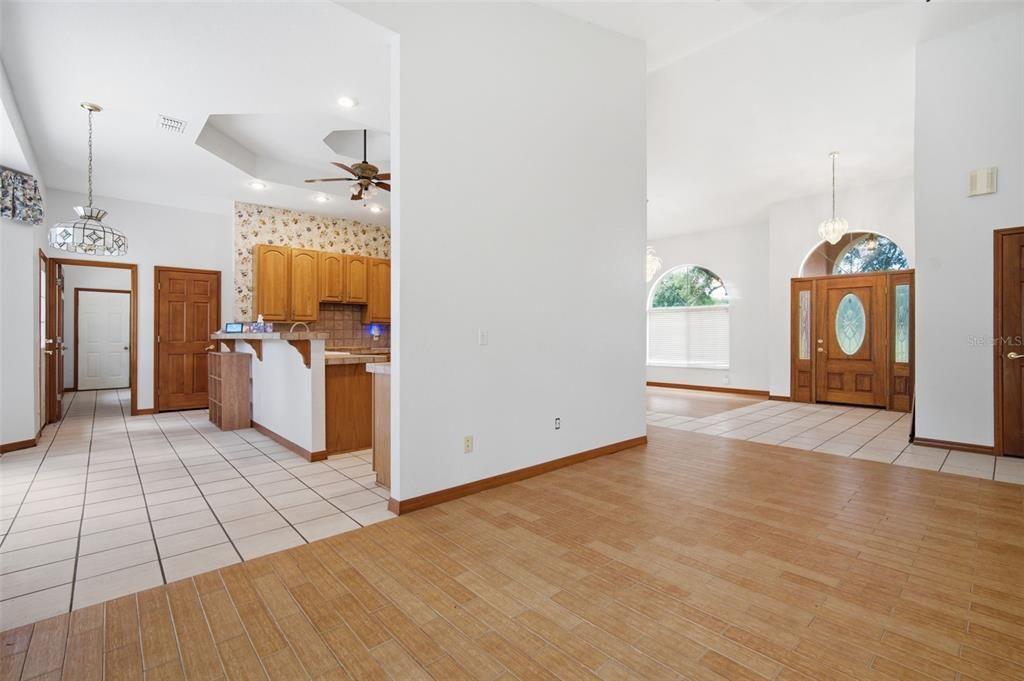 For Sale: $679,000 (3 beds, 2 baths, 2404 Square Feet)