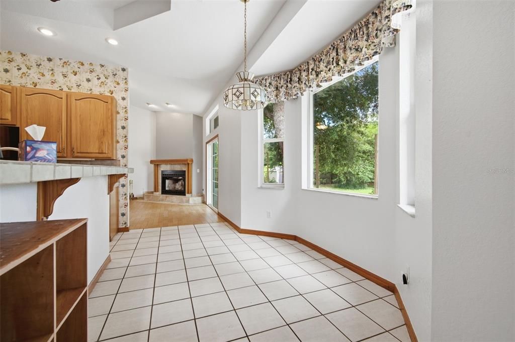 For Sale: $679,000 (3 beds, 2 baths, 2404 Square Feet)