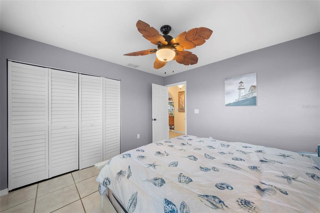 En Venta: $284,000 (2 camas, 3 baños, 1102 Pies cuadrados)