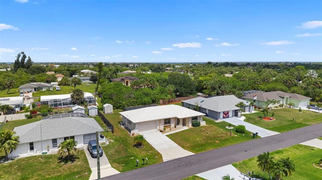 En Venta: $284,000 (2 camas, 3 baños, 1102 Pies cuadrados)