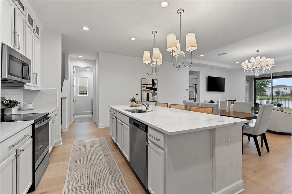 For Sale: $519,000 (5 beds, 3 baths, 2626 Square Feet)
