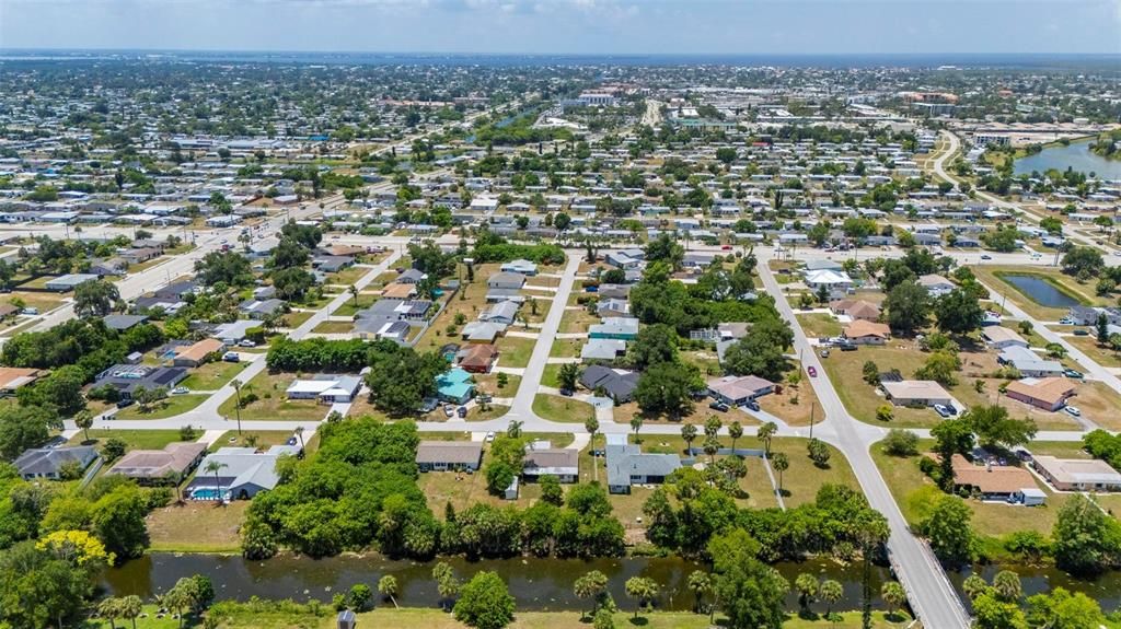 En Venta: $224,995 (2 camas, 2 baños, 1268 Pies cuadrados)