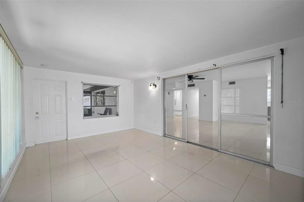 En Venta: $224,995 (2 camas, 2 baños, 1268 Pies cuadrados)