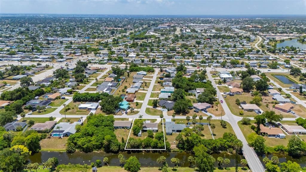 En Venta: $224,995 (2 camas, 2 baños, 1268 Pies cuadrados)
