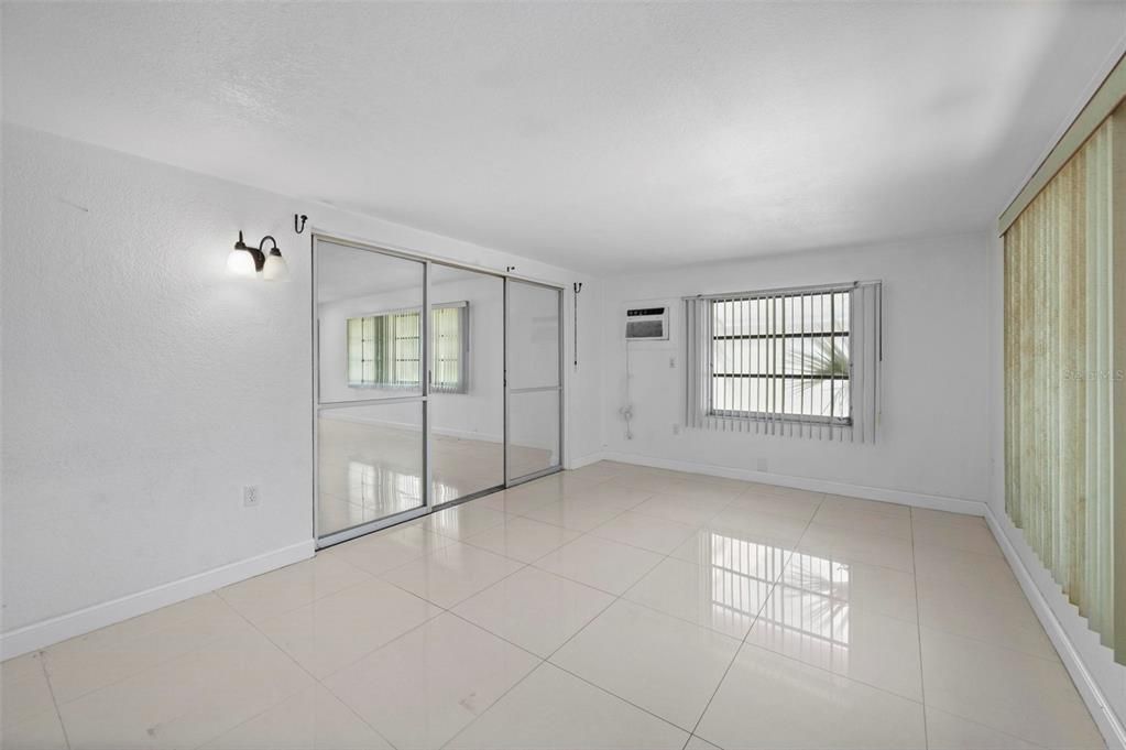 En Venta: $224,995 (2 camas, 2 baños, 1268 Pies cuadrados)