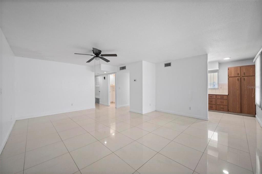 En Venta: $224,995 (2 camas, 2 baños, 1268 Pies cuadrados)