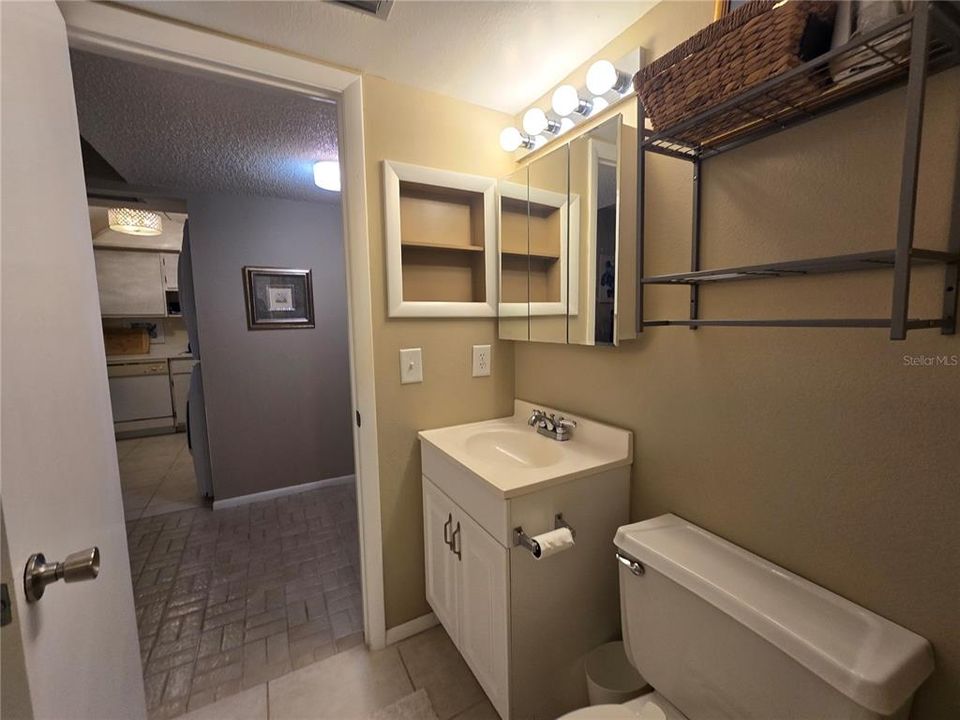 For Sale: $132,000 (2 beds, 1 baths, 1054 Square Feet)