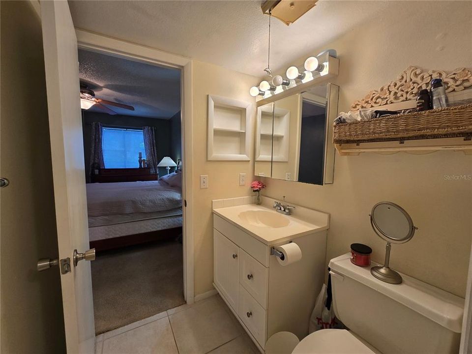 For Sale: $132,000 (2 beds, 1 baths, 1054 Square Feet)